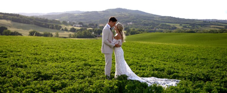 Overcoming Weather Challenges in Outdoor Weddings