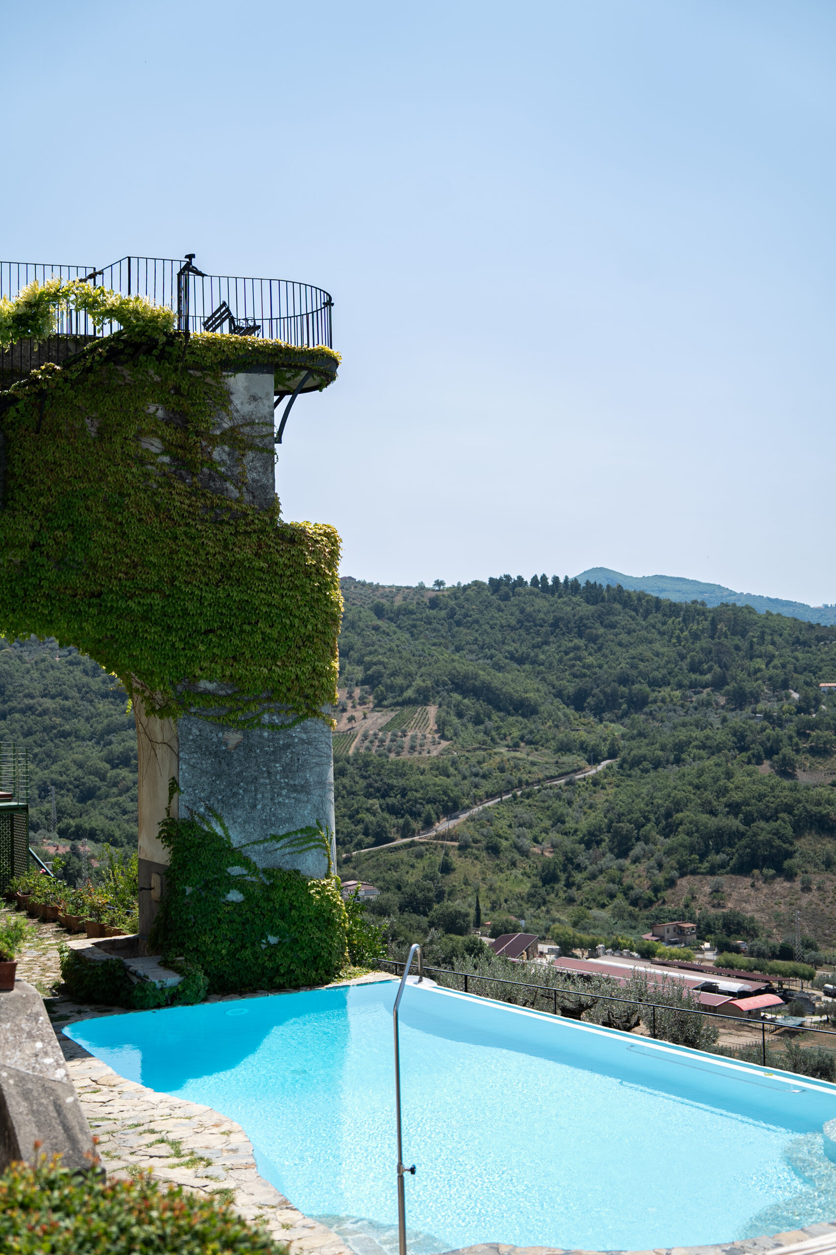 Panoramic swimming pool at Domus Laeta overlooking the Cilento countryside